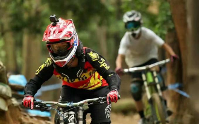 Ελαφρύ MTB ποδήλατο ποδήλατο βουνού πλήρες πρόσωπο Ενηλίκων Helmet Downhill 6
