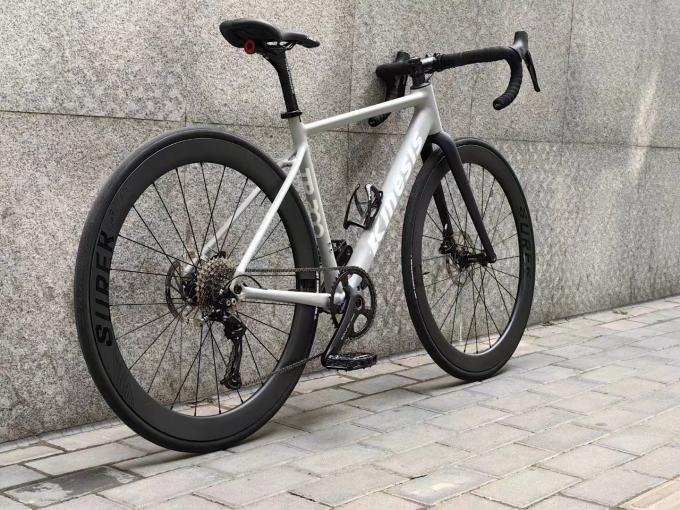 Δίσκο φρένο 700x32c Αλουμίνιο πλαίσιο ποδηλάτου με επίπεδη τοποθέτηση και εσωτερική καθοδήγηση καλωδίων 10